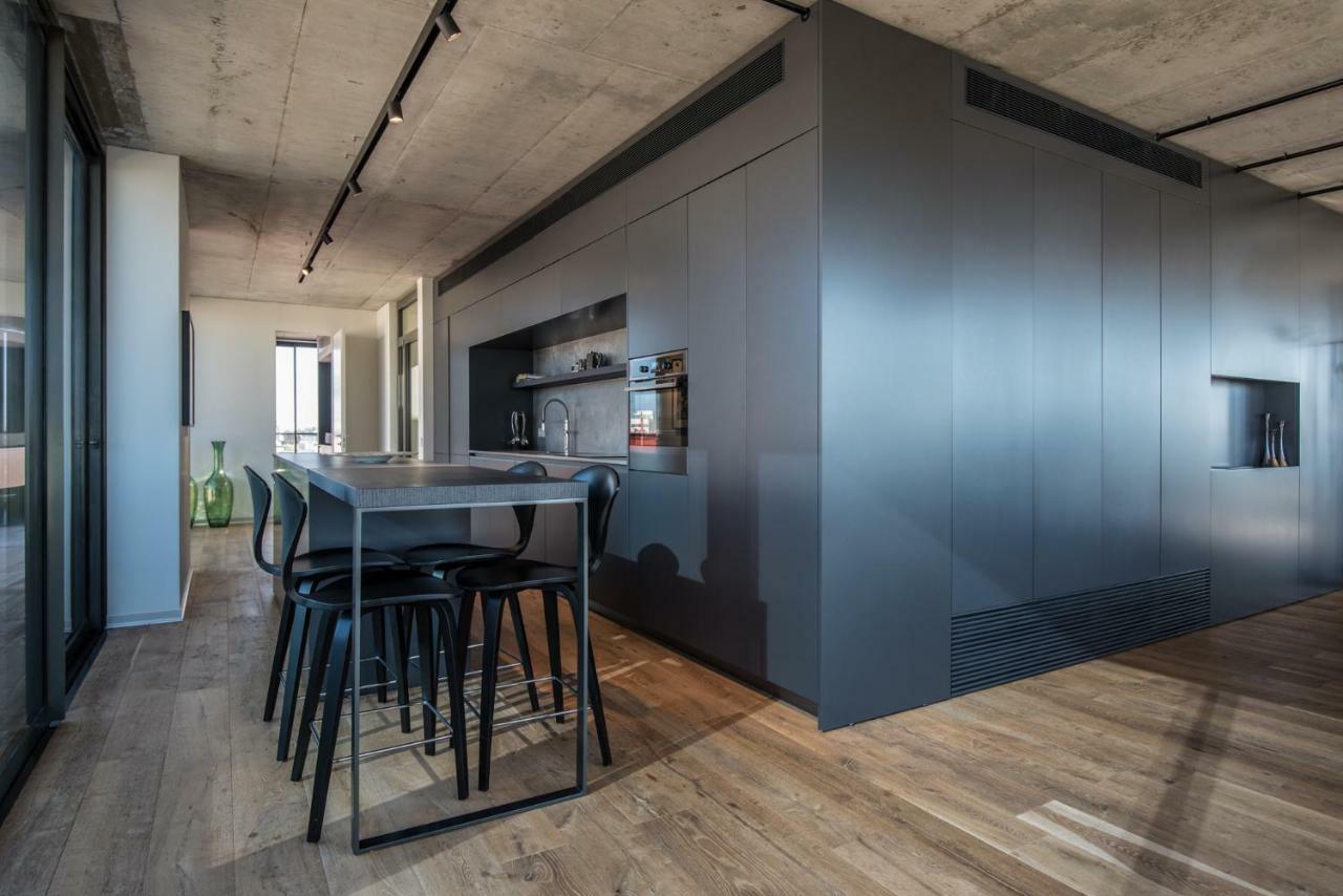 The Levee Hotel Тел Авив Екстериор снимка